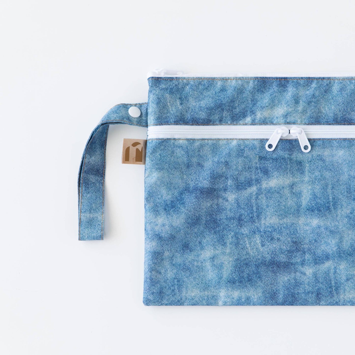 Wet/Dry Clutch: Crushed Denim